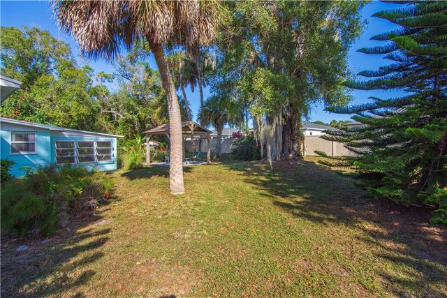 2046 50th Avenue, Vero Beach, FL 32966