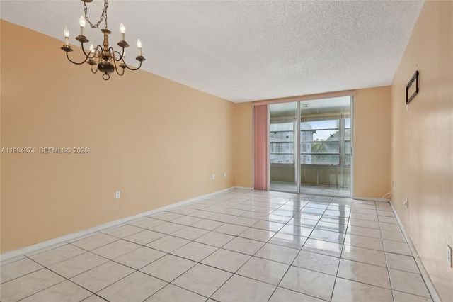 8135 sunrise lakes blvd 208, Sunrise, FL 33322