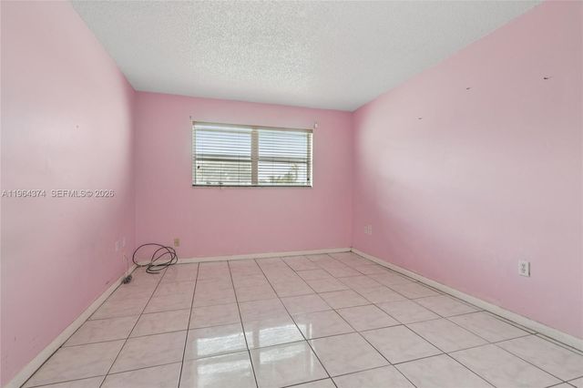 8135 sunrise lakes blvd 208, Sunrise, FL 33322