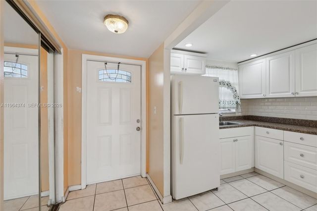 8135 sunrise lakes blvd 208, Sunrise, FL 33322