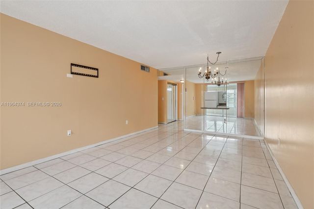 8135 sunrise lakes blvd 208, Sunrise, FL 33322