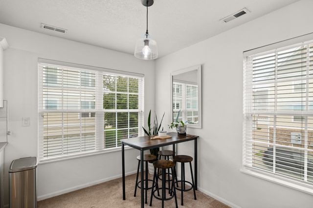 15226 Greenbelt Drive, Urbandale, IA 50323