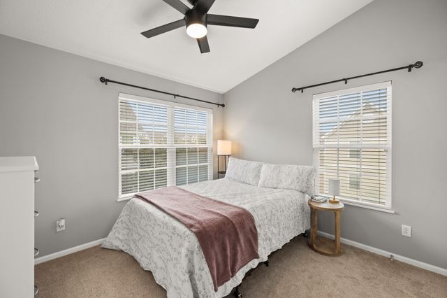 15226 Greenbelt Drive, Urbandale, IA 50323