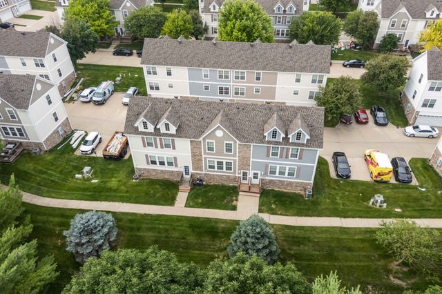 15226 Greenbelt Drive, Urbandale, IA 50323