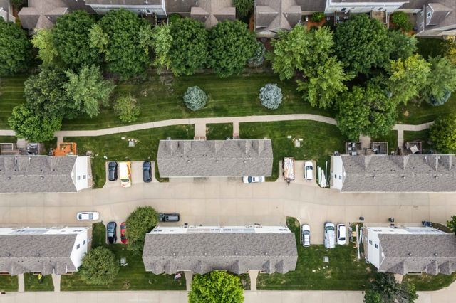 15226 Greenbelt Drive, Urbandale, IA 50323