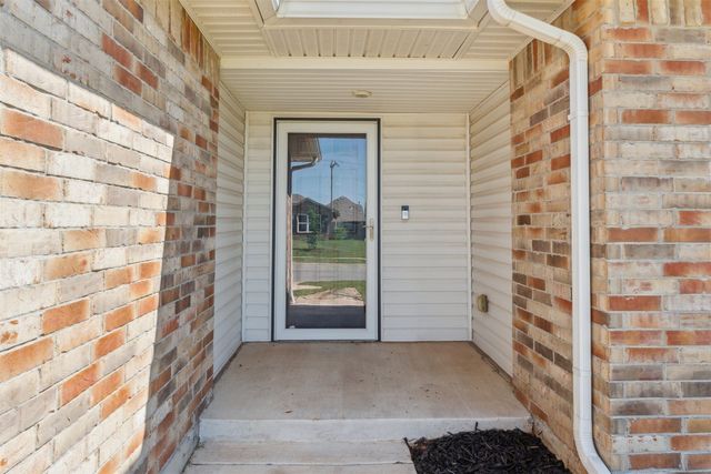11016 NW 100th Street, Yukon, OK 73099