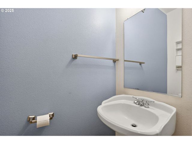 8907 Ne 84TH St, Vancouver, WA 98662