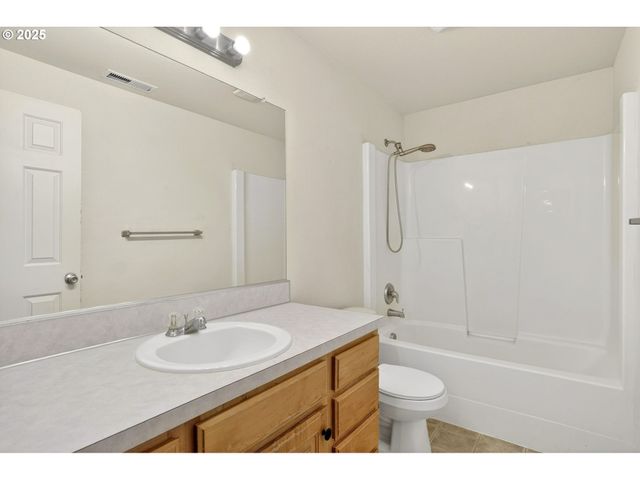 8907 Ne 84TH St, Vancouver, WA 98662