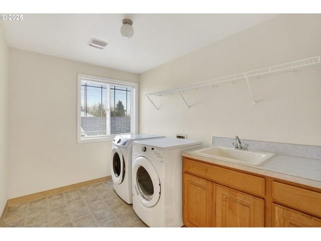 8907 Ne 84TH St, Vancouver, WA 98662