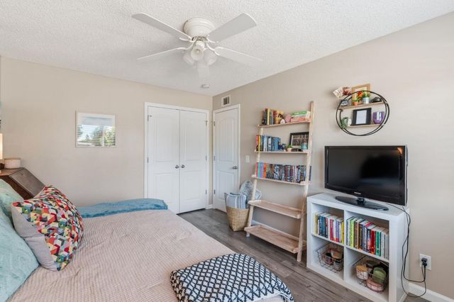 1741 Robinwood Avenue, Clovis, CA 93611