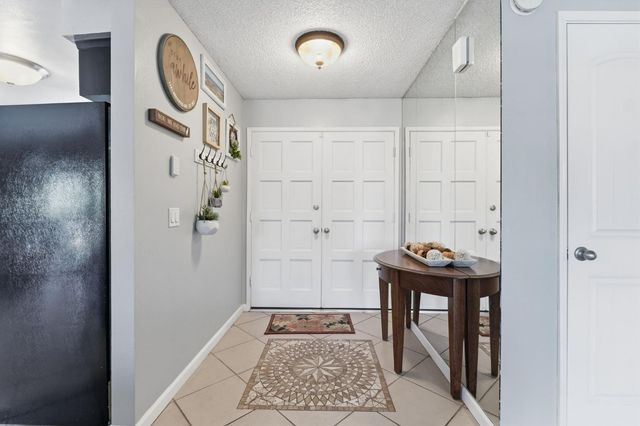 1741 Robinwood Avenue, Clovis, CA 93611