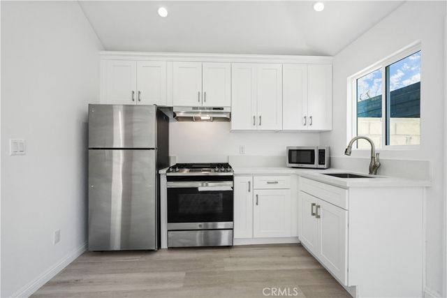 6539 N Bobbyboyar Avenue, West Hills, CA 91307