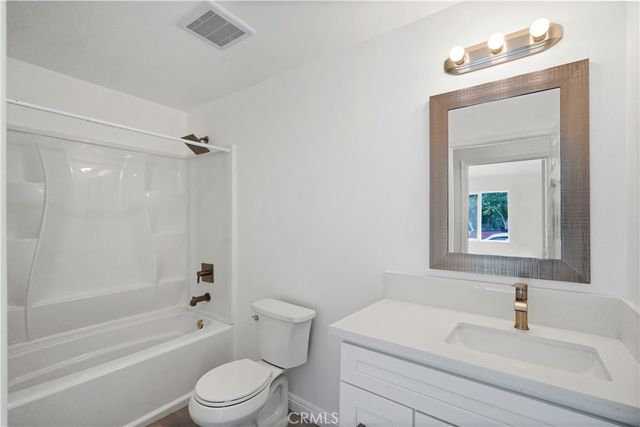 6539 N Bobbyboyar Avenue, West Hills, CA 91307