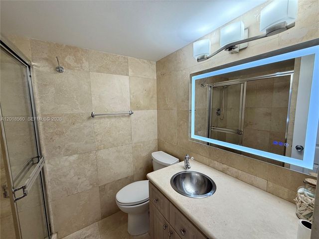 5151 Collins Ave 1626, Miami Beach, FL 33140
