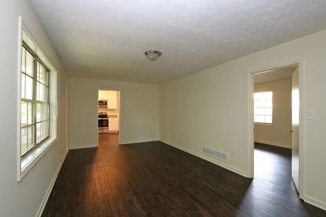 4215 Fawn Lane SE, Smyrna, GA 30082