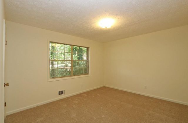 4215 Fawn Lane SE, Smyrna, GA 30082