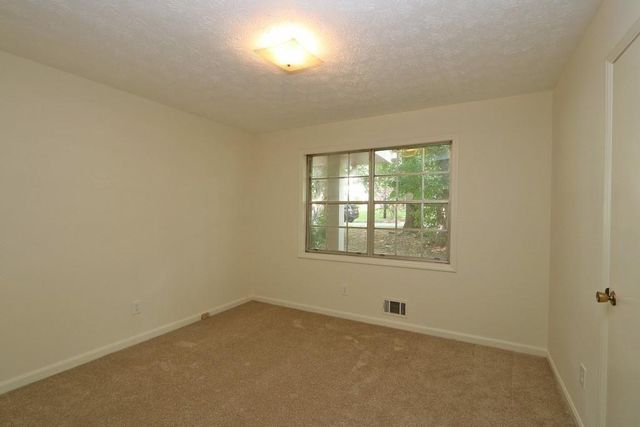 4215 Fawn Lane SE, Smyrna, GA 30082