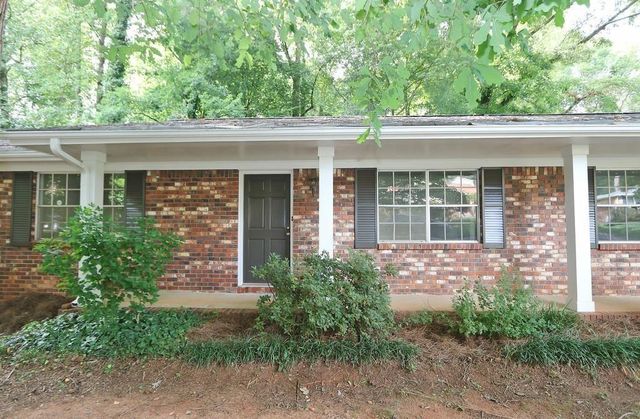 4215 Fawn Lane SE, Smyrna, GA 30082