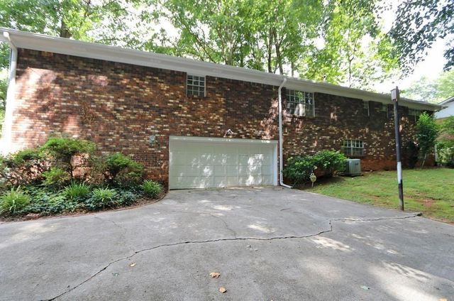 4215 Fawn Lane SE, Smyrna, GA 30082