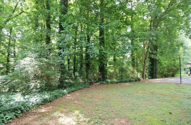 4215 Fawn Lane SE, Smyrna, GA 30082