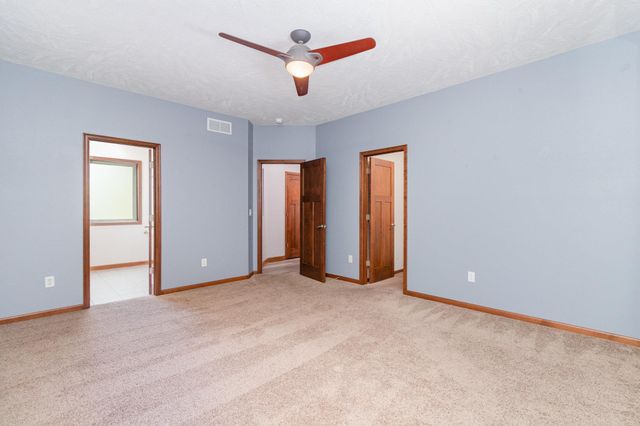 605 Heritage Trail NE, New Prague, MN 56071