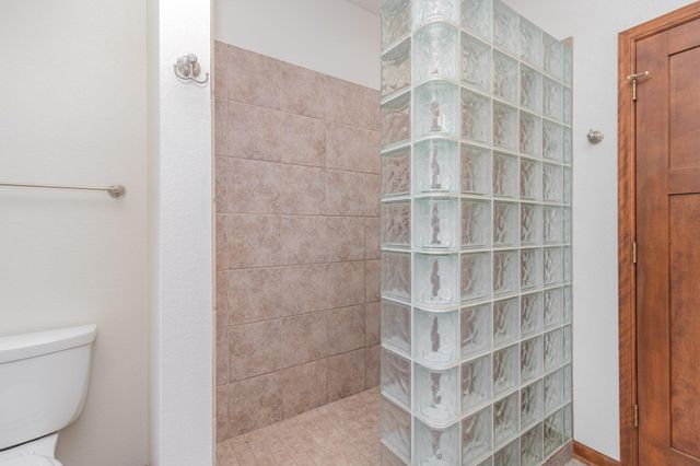 605 Heritage Trail NE, New Prague, MN 56071