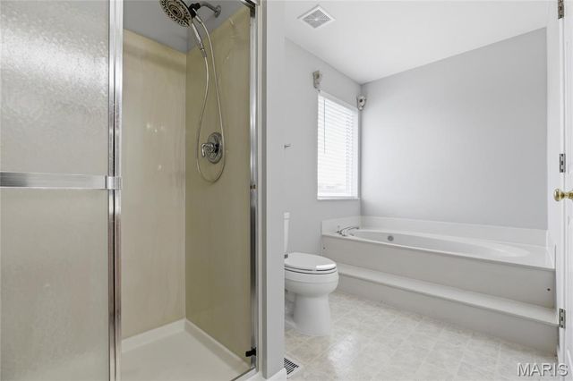 742 Oak Leaf Bluff Drive, St Charles, MO 63304