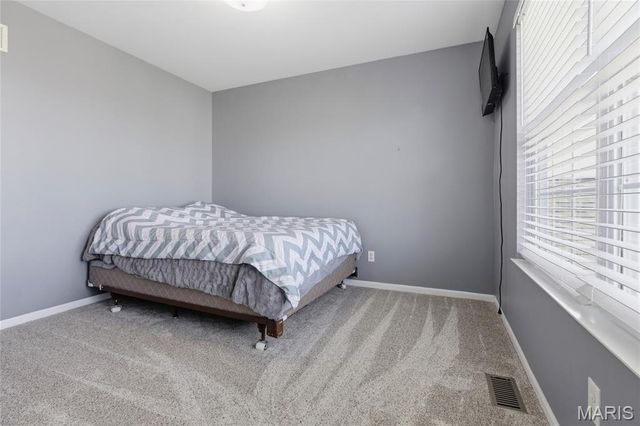 742 Oak Leaf Bluff Drive, St Charles, MO 63304