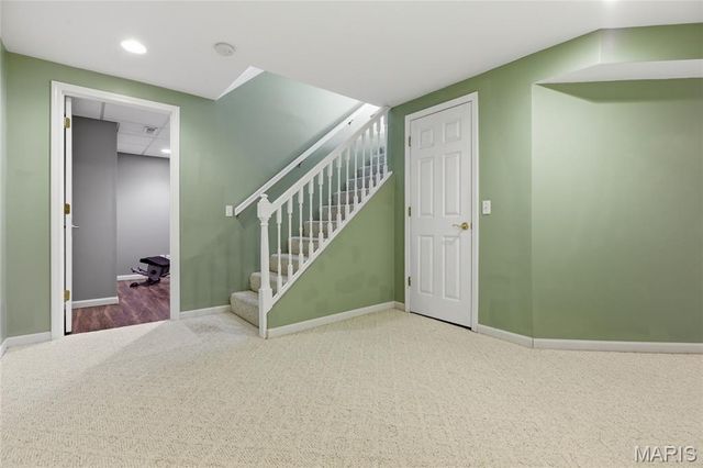 742 Oak Leaf Bluff Drive, St Charles, MO 63304