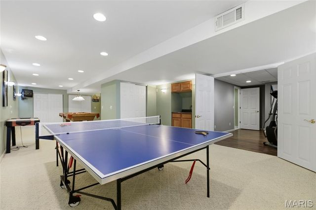 742 Oak Leaf Bluff Drive, St Charles, MO 63304