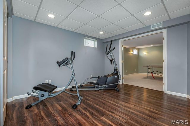 742 Oak Leaf Bluff Drive, St Charles, MO 63304