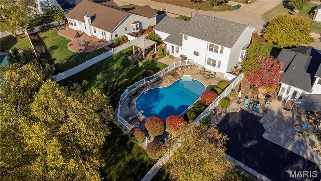 742 Oak Leaf Bluff Drive, St Charles, MO 63304