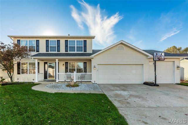 742 Oak Leaf Bluff Drive, St Charles, MO 63304