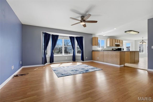 742 Oak Leaf Bluff Drive, St Charles, MO 63304