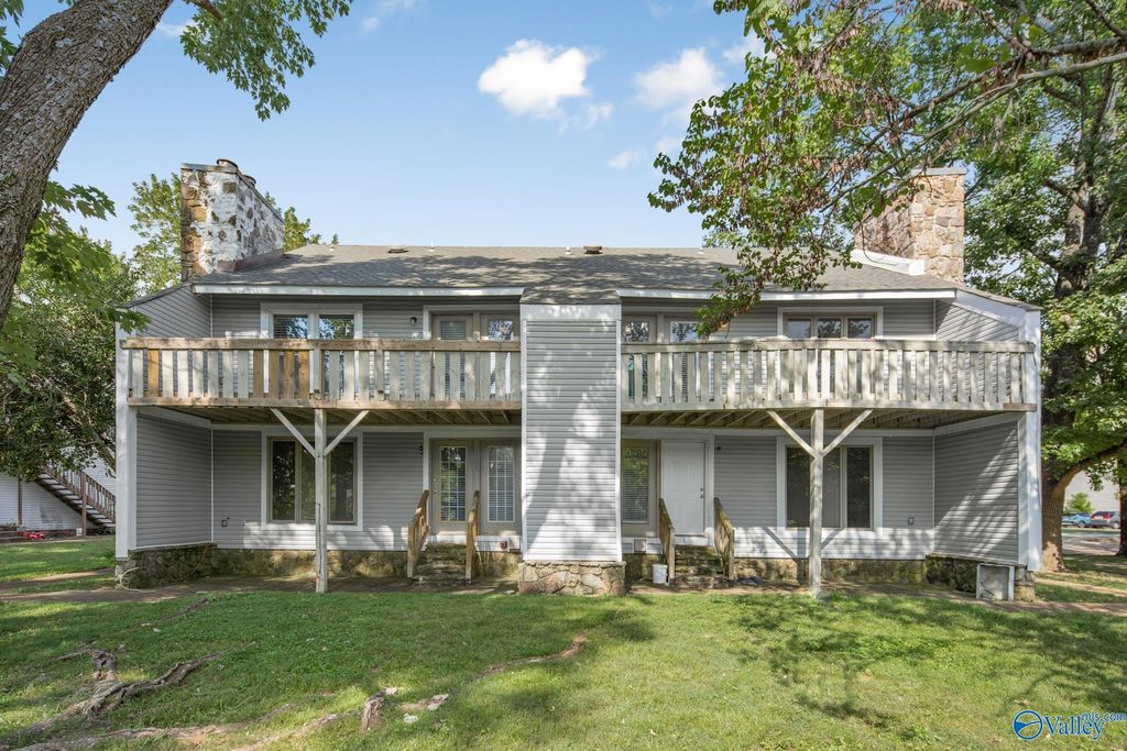 9018 Mahogany Row B, Huntsville, AL 35802