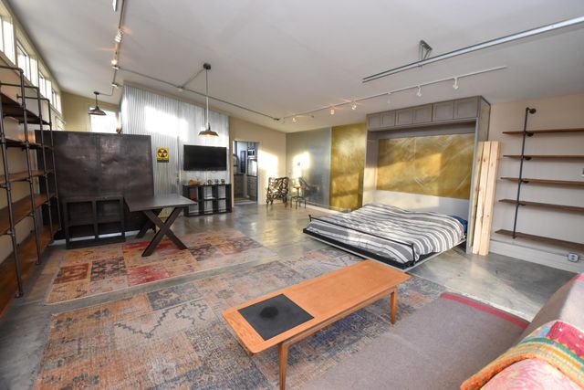 7058 E Farm Road 132, Springfield, MO 65802