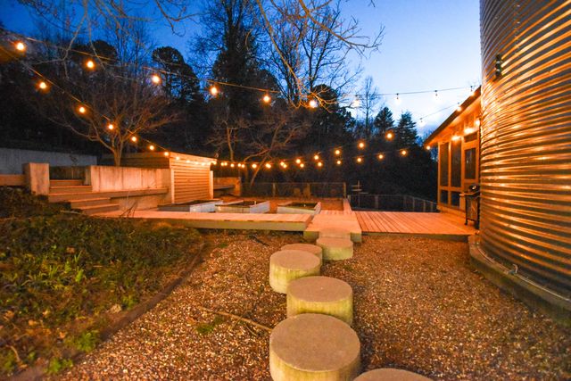 7058 E Farm Road 132, Springfield, MO 65802