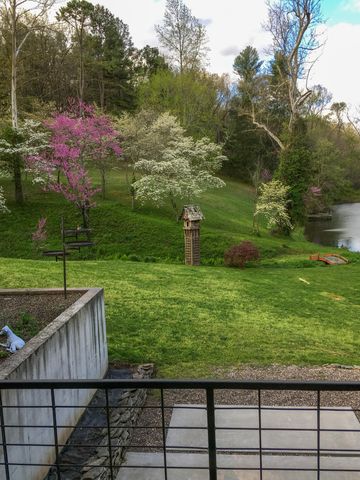 7058 E Farm Road 132, Springfield, MO 65802