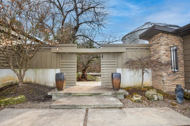 7058 E Farm Road 132, Springfield, MO 65802