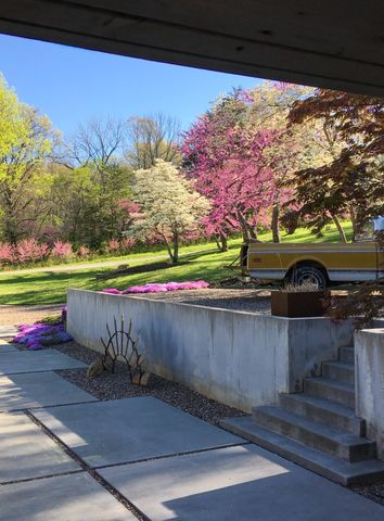 7058 E Farm Road 132, Springfield, MO 65802