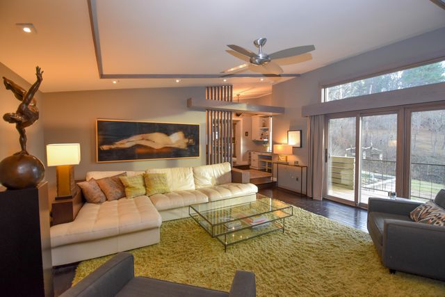 7058 E Farm Road 132, Springfield, MO 65802