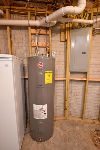 7058 E Farm Road 132, Springfield, MO 65802