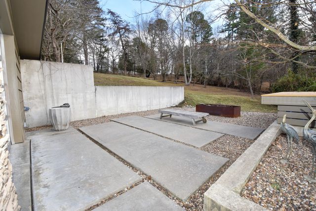 7058 E Farm Road 132, Springfield, MO 65802