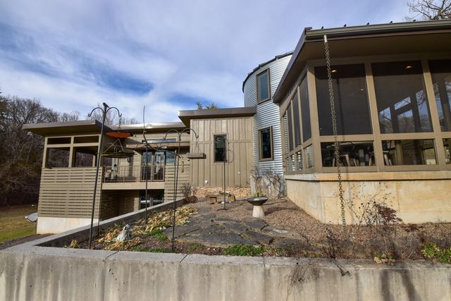 7058 E Farm Road 132, Springfield, MO 65802