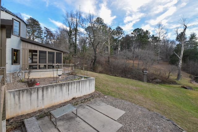 7058 E Farm Road 132, Springfield, MO 65802