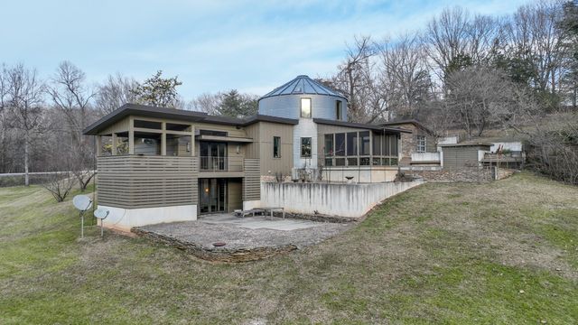 7058 E Farm Road 132, Springfield, MO 65802