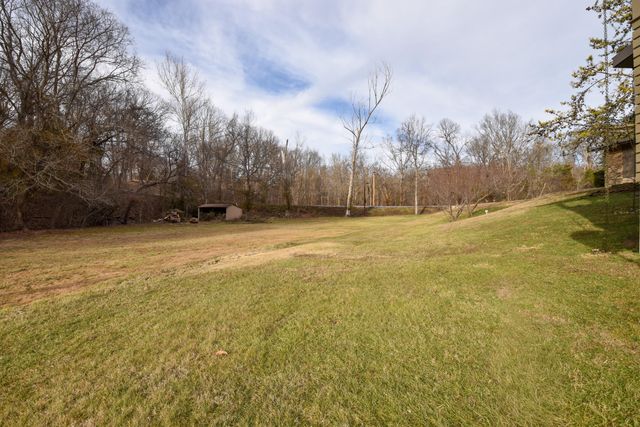 7058 E Farm Road 132, Springfield, MO 65802