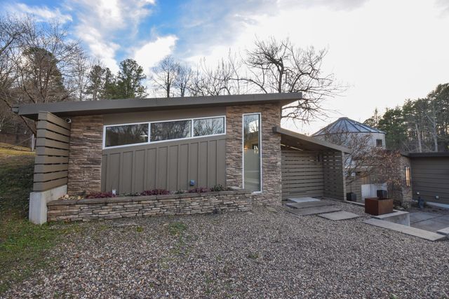 7058 E Farm Road 132, Springfield, MO 65802