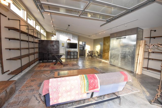 7058 E Farm Road 132, Springfield, MO 65802