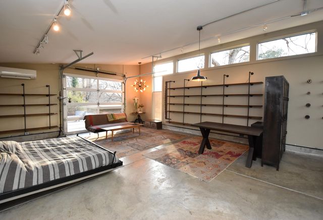 7058 E Farm Road 132, Springfield, MO 65802